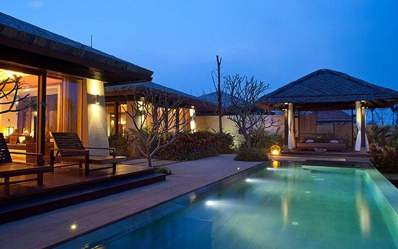 How to Maintence the Swimming Pool Lights Judeng Lighting